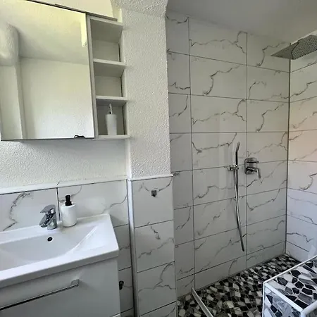 아파트 Jennis Bi-bi 2 Bedrooms *